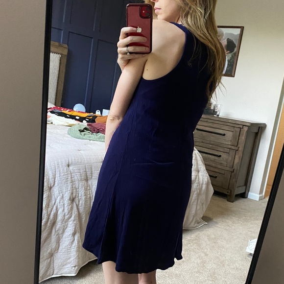 Floral Embroidered Dress - Picture 4 of 5